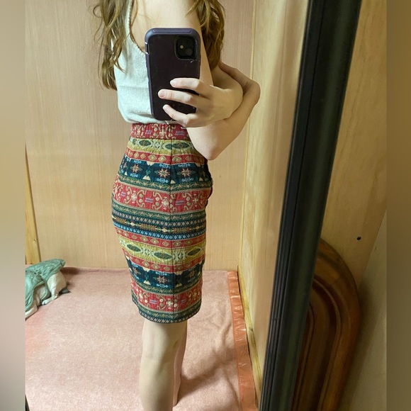 Vintage tapestry wrap skirt - Picture 3 of 13